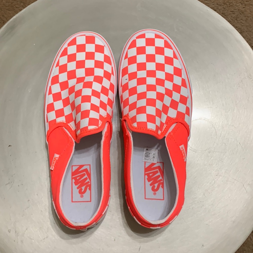 Vans neon orange checkered slide-ons